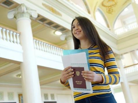 Поступающим в вузы могут дать право выбора между ЕГЭ и ДВИ