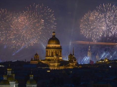 В Петербурге прошел праздник выпускников «Алые паруса»