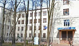 В московском колледже обвалился подвесной потолок, 11 человек получили травмы