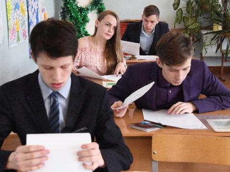 Будут ли школьники учиться летом