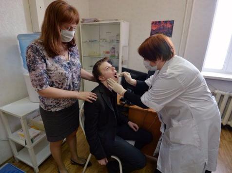 С доктором за партой. Нужна ли школьникам своя медицина?