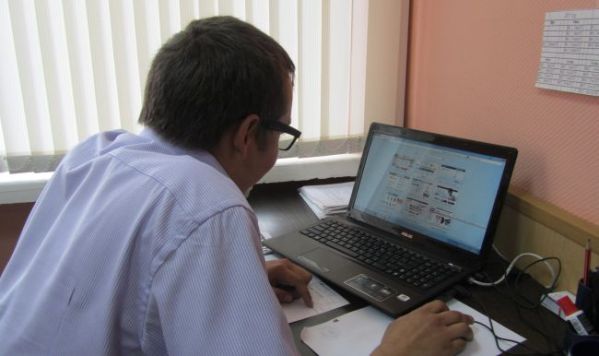 Студент выложил в Интернет интимную переписку профессора